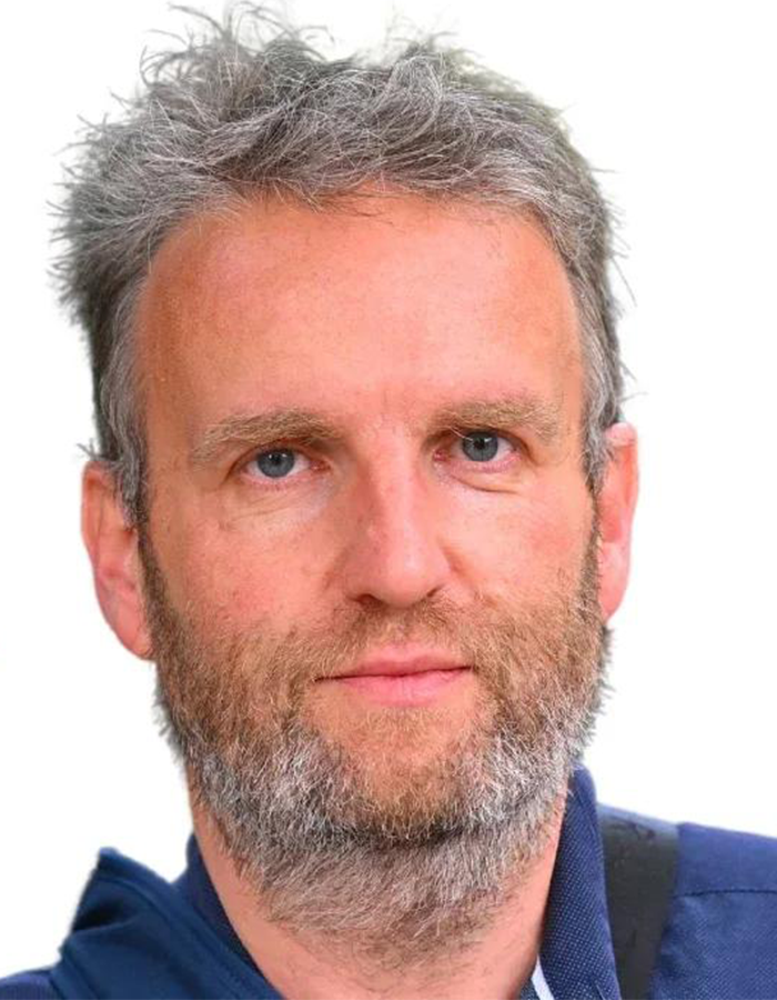 Dr Vincent Pavan